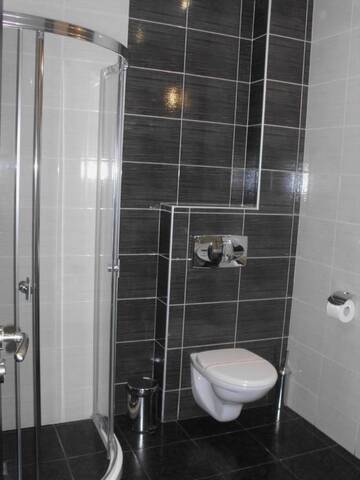 Фото номера Двухместный номер Делюкс с 1 кроватью Хостелы Eski Zaara Hostel г. Стара-Загора 8