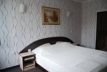 Фото номера Двухместный номер с 1 кроватью Отель Hotel Trayana г. Стара-Загора 5
