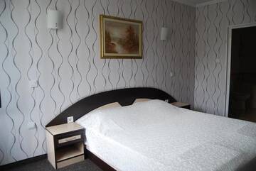 Фото номера Двухместный номер с 1 кроватью Отель Hotel Trayana г. Стара-Загора 8