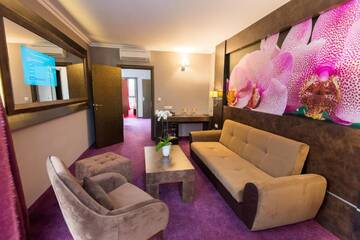 Фото номера Стандартные апартаменты Отель Best Boutique Hotel г. Стара-Загора 5