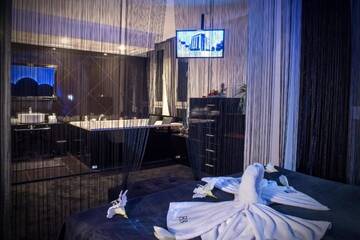 Фото номера Улучшенные апартаменты Отель Best Boutique Hotel г. Стара-Загора 7