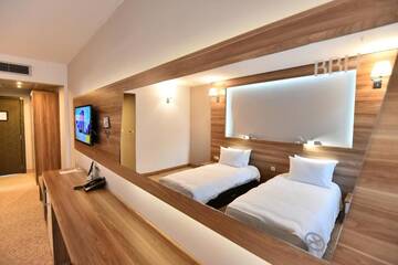 Фото номера Двухместный номер Делюкс с 1 кроватью Отель Best Boutique Hotel г. Стара-Загора 11