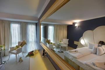 Фото номера Двухместный номер Делюкс с 1 кроватью Отель Best Boutique Hotel г. Стара-Загора 17