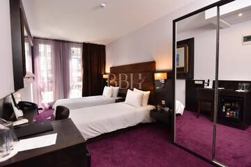 Фото номера Двухместный номер с 1 кроватью и балконом Отель Best Boutique Hotel г. Стара-Загора 2