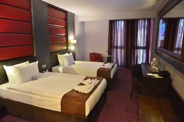 Фото номера Стандартный двухместный номер с 1 кроватью Отель Best Boutique Hotel г. Стара-Загора 2