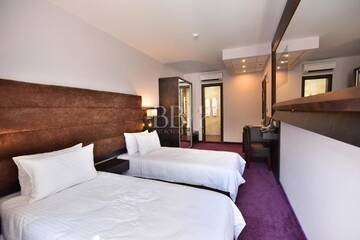 Фото номера Двухместный номер с 1 кроватью и балконом Отель Best Boutique Hotel г. Стара-Загора 3