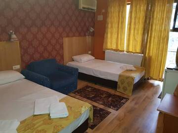 Фото номера Двухместный номер с 2 отдельными кроватями Отель Hotel Rai г. Стара-Загора 17