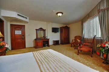 Фото номера Двухместный номер с 1 кроватью или 2 отдельными кроватями Отель Park Hotel Stara Zagora г. Стара-Загора 12