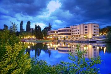 Фотографии Отель Park Hotel Stara Zagora г. Стара-Загора (Болгария) №1 Фото Отель Park Hotel Stara Zagora г. Стара-Загора 1