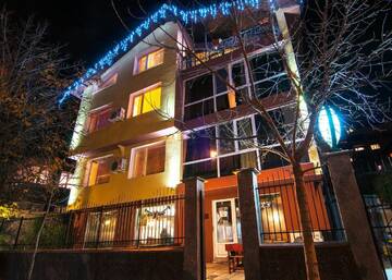 Фотографии Отель Hotel Zara Rooms г. Стара-Загора (Болгария) №1 Фото Отель Hotel Zara Rooms г. Стара-Загора 1