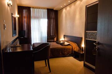 Фото номера Двухместный номер Делюкс с 1 кроватью Отель Hotel Ezeroto г. Стара-Загора 6