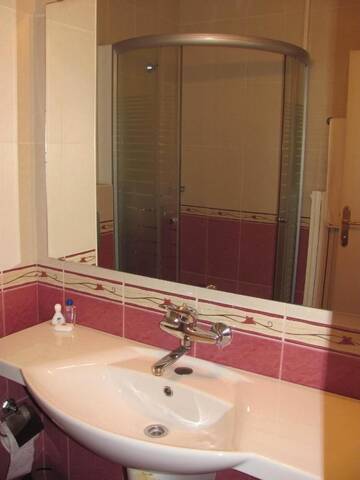 Фото номера Двухместный номер с 1 кроватью Отель Hotel Ezeroto г. Стара-Загора 3