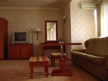 Фото номера Полулюкс Отель Hotel Zheleznik г. Стара-Загора 8