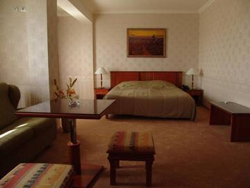 Фото номера Полулюкс Отель Hotel Zheleznik г. Стара-Загора 6